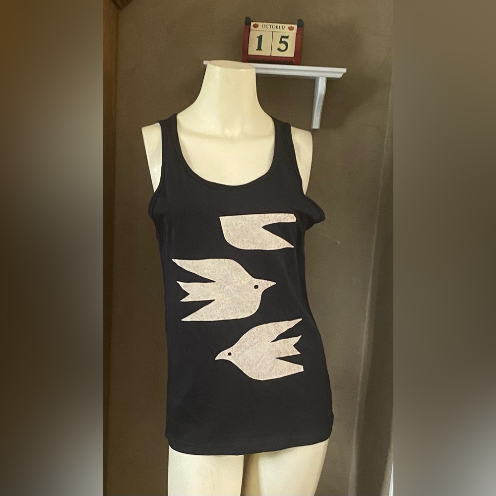 Bella+Canvas Airlume Jersey Dove in Flight Women’s tank top Black Small